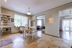 Дом на Рябиновой