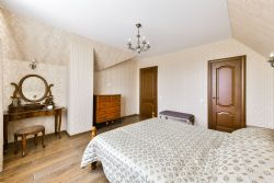 Дом на Рябиновой