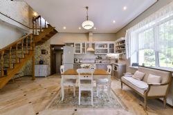 Дом на Рябиновой