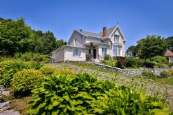 Дом на Рябиновой